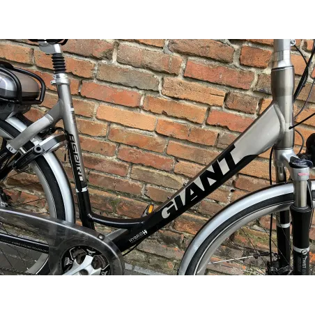 Giant Aspiro Hybrid 28'' rower elektryczny, holenderski, Deore XT 3x9 // 22 cale