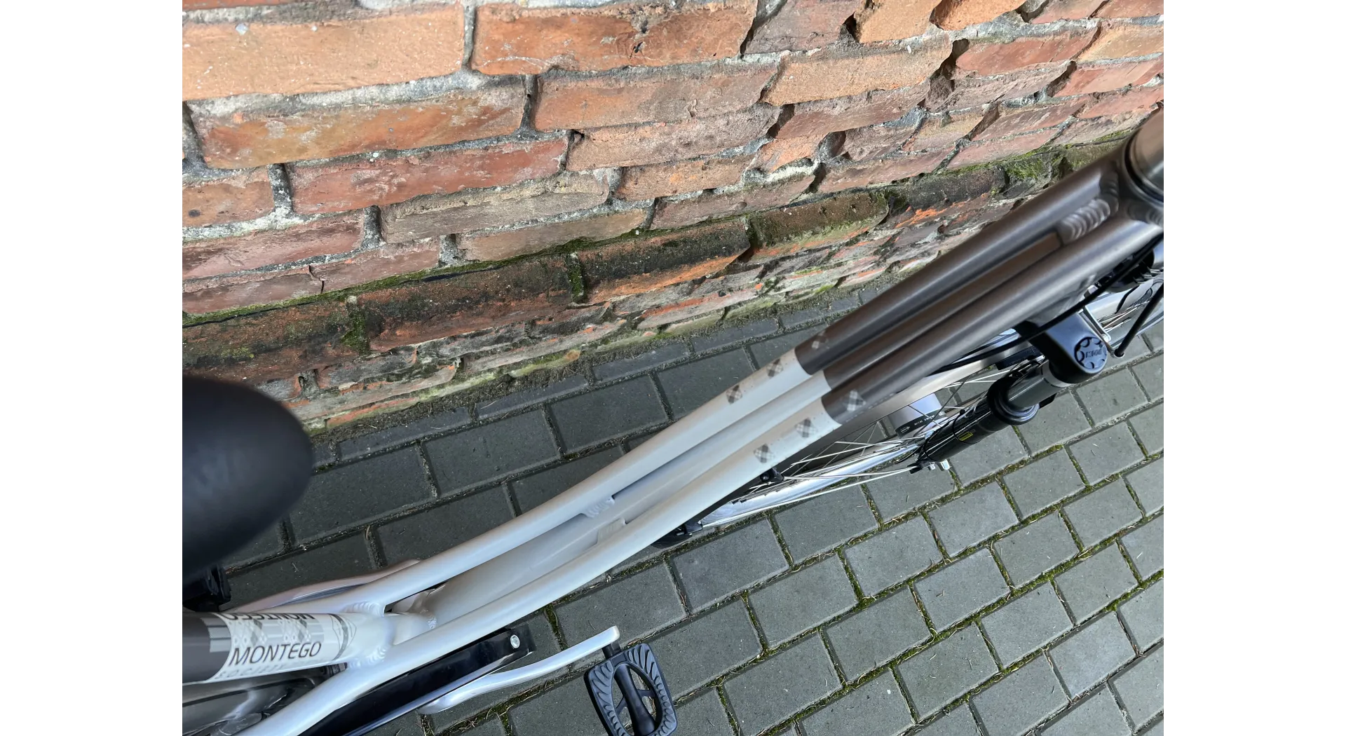 Montego Society 28'', rower holenderski, Nexus 7