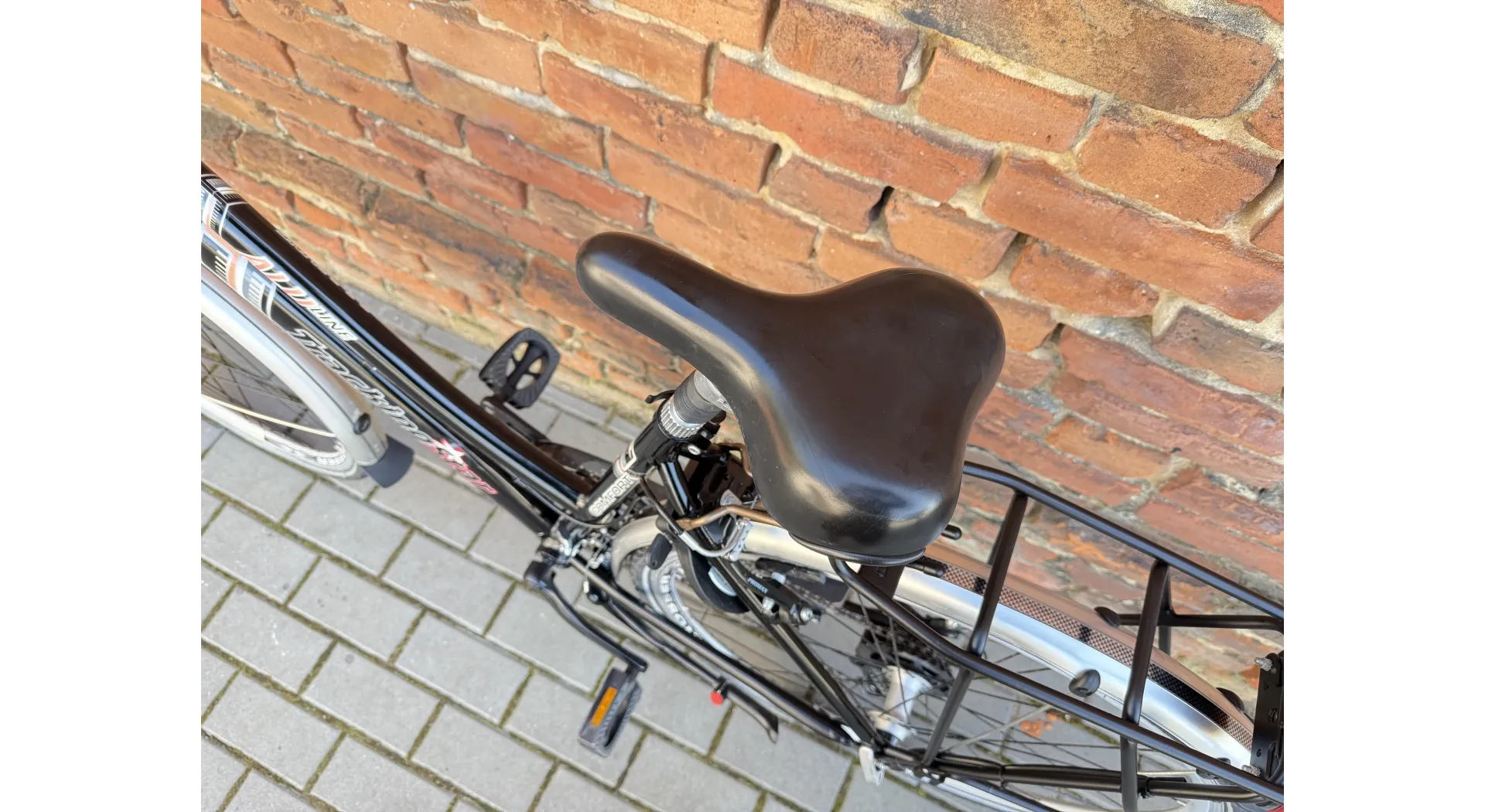 Tracking Star Comfort 28'' rower trekkingowy 3x8 Deore, dynamo