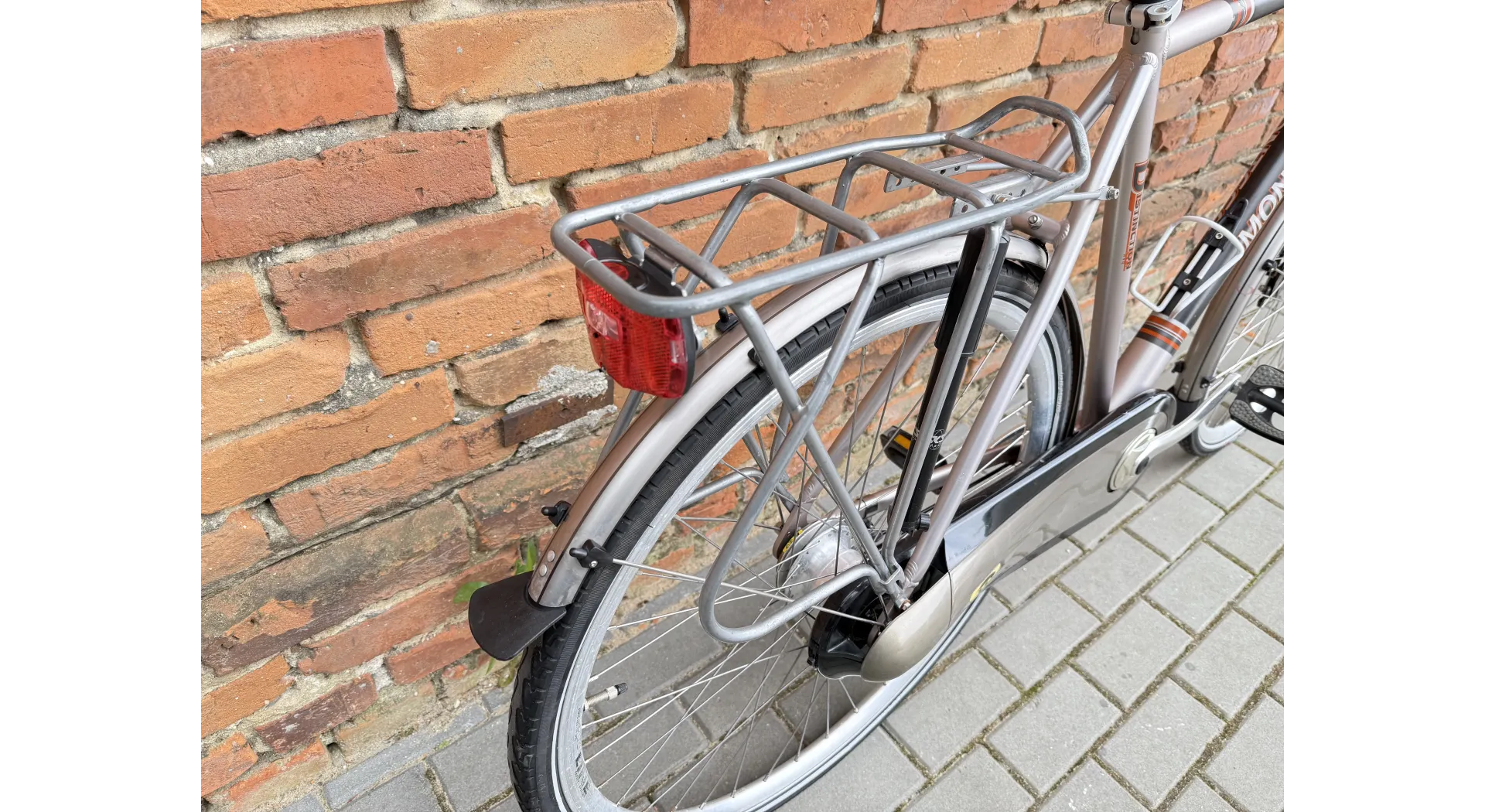 Montego Distincion 28'', Nexus 7, rower holenderski