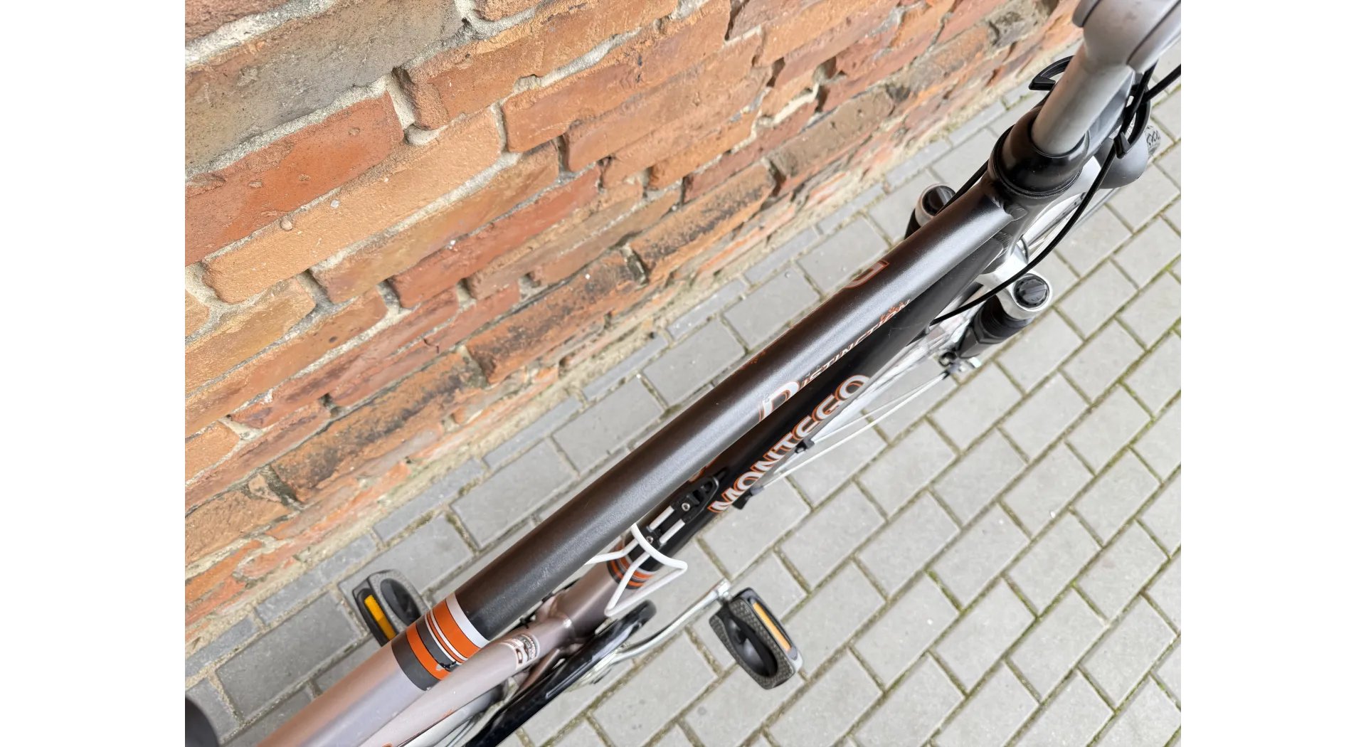 Montego Distincion 28'', Nexus 7, rower holenderski