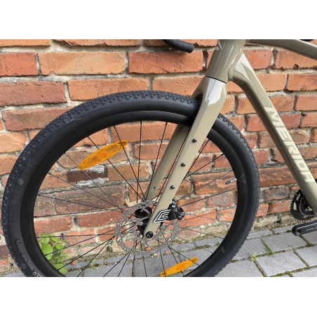 Merida SILEX 400 Oak/Bork rozmiar S – gravel Shimano GRX 2x10, karbonowy widelec