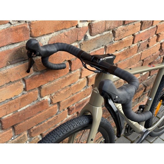 Merida SILEX 400 Oak/Bork rozmiar S – gravel Shimano GRX 2x10, karbonowy widelec