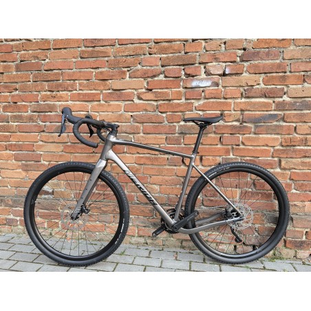 Merida SILEX 400 Warm Slate Grey rozmiar M – gravel Shimano GRX 2x10, karbonowy widelec