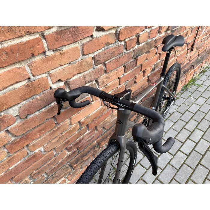 Merida SILEX 400 Warm Slate Grey rozmiar M – gravel Shimano GRX 2x10, karbonowy widelec