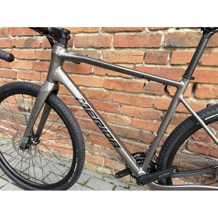 Merida SILEX 400 Warm Slate Grey rozmiar M – gravel Shimano GRX 2x10, karbonowy widelec
