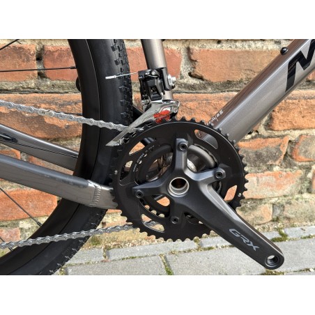 Merida SILEX 400 Warm Slate Grey rozmiar M – gravel Shimano GRX 2x10, karbonowy widelec
