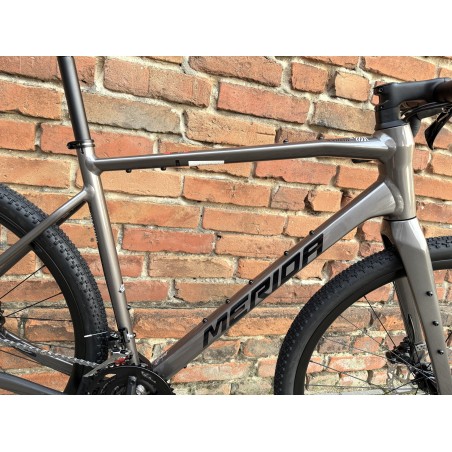 Merida SILEX 400 Warm Slate Grey rozmiar M – gravel Shimano GRX 2x10, karbonowy widelec