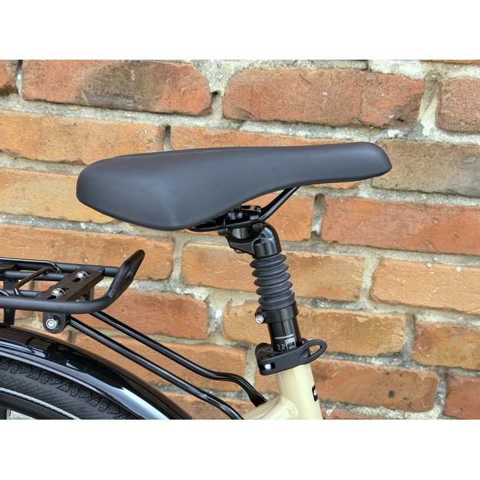M-BIKE FREEWAY 9300 45 cm – damski rower trekkingowy, Alivio 3x9, hydraulika, szampański