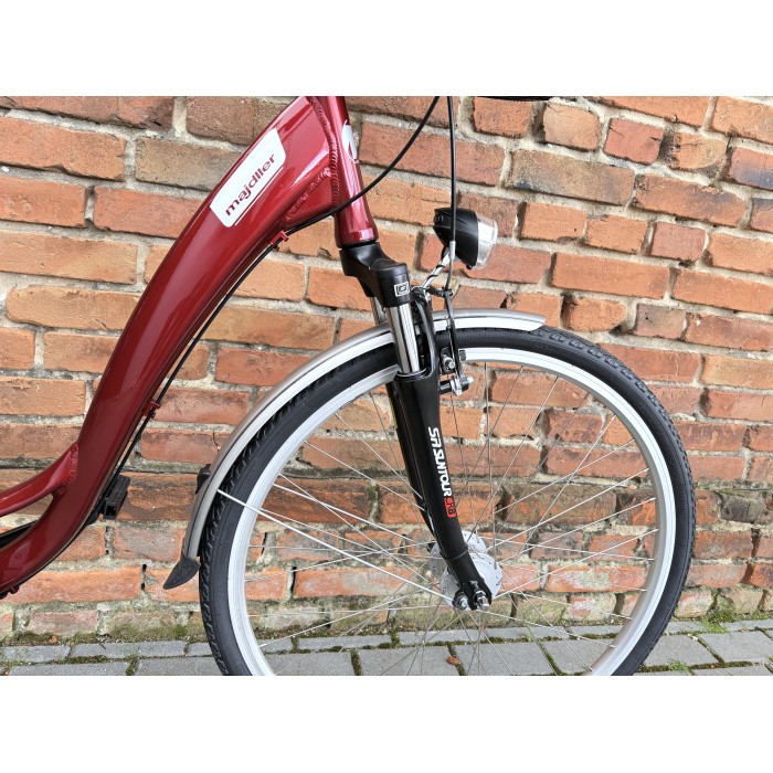MAJDLLER MADERA 8.3 28" – rower miejski Nexus 3, amortyzator, dynamo, czerwony połysk