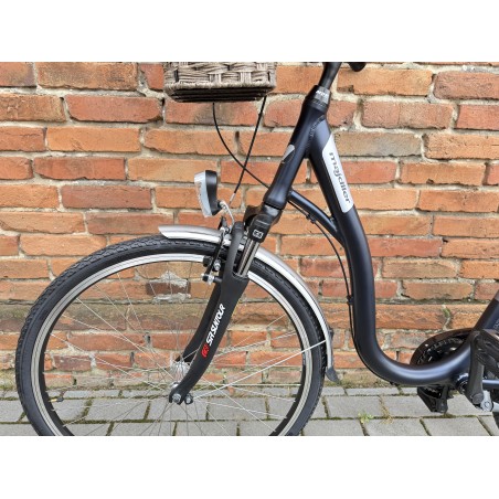 MAJDLLER GAZON 8.3 28" – rower miejski Nexus 3, amortyzator, koszyk z rattanu