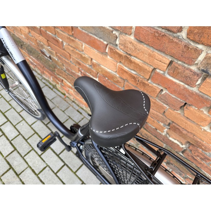 MAJDLLER GAZON 8.3 28" – rower miejski Nexus 3, amortyzator, koszyk z rattanu