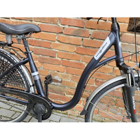 MAJDLLER GAZON 8.3 28" – rower miejski Nexus 3, amortyzator, koszyk z rattanu